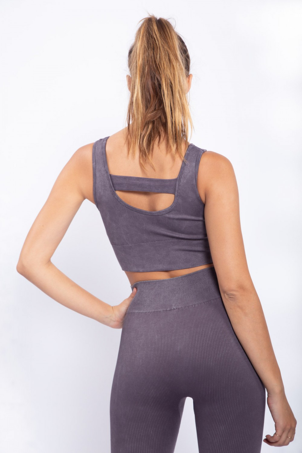Carolyne Ribbed Cut-out Back Mineral Wash Seamless Hybrid Sports Bra